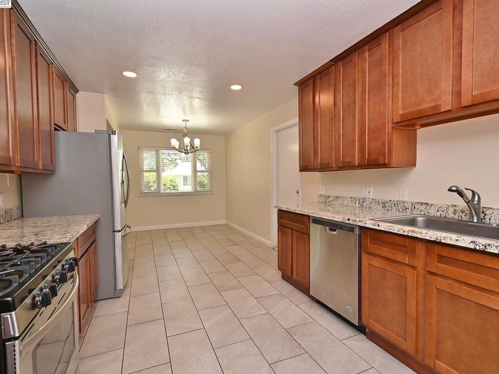 4048 Lillian Dr, Concord, CA | Clayton Valley. Photo 12 of 53