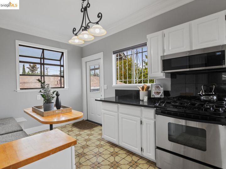 408 48th St, Oakland, CA | Temescal. Photo 11 of 41