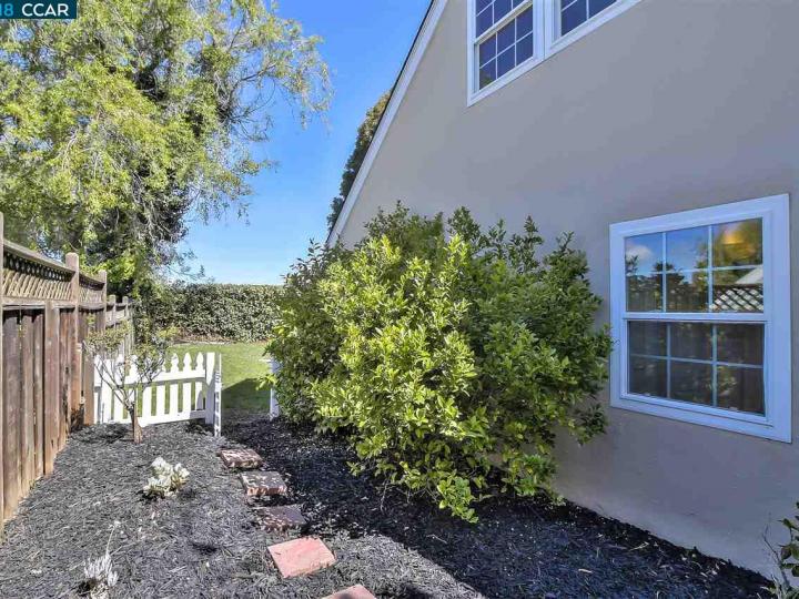 4172 Chaucer Dr, Concord, CA | Canterbury Vilg. Photo 19 of 22