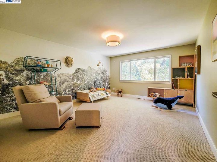 4181 Observatory Ave, Oakland, CA | Redwood Heights. Photo 15 of 40