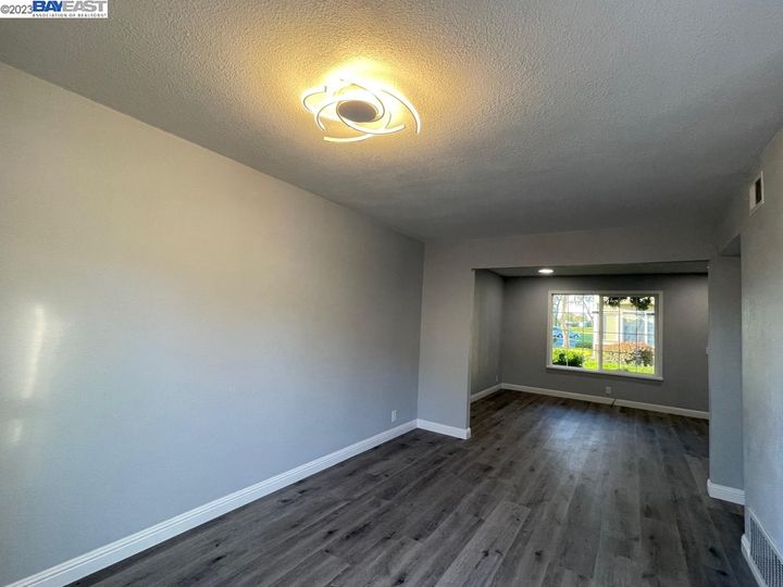 4196 Asimuth Cir, Union City, CA, 94587 Townhouse. Photo 13 of 22