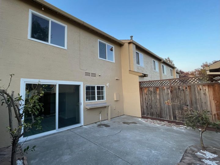 4196 Asimuth Cir, Union City, CA, 94587 Townhouse. Photo 20 of 22