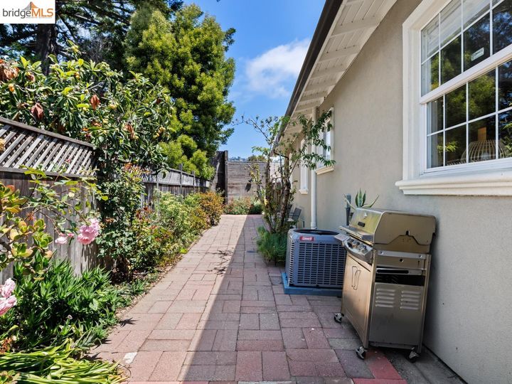 4239 Quigley Pl, Oakland, CA | Allendale. Photo 29 of 40
