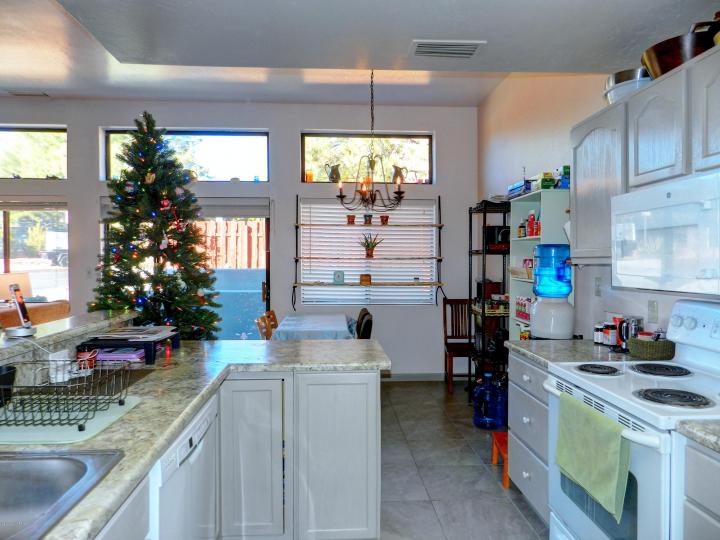 430 Fairway Oaks Dr Sedona AZ Multi-family home. Photo 32 of 47