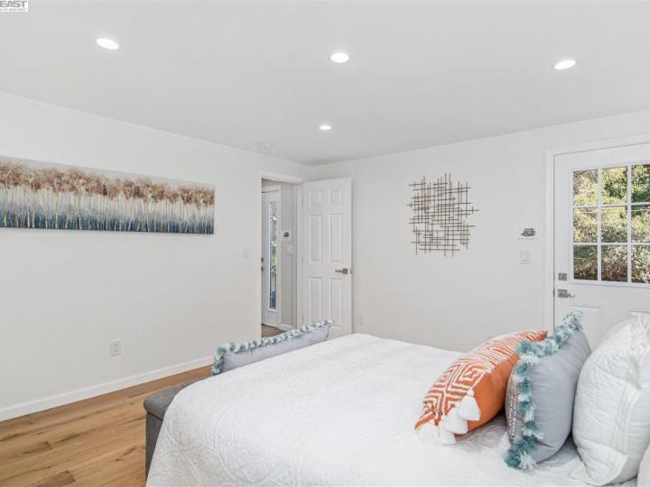 4399 Whittle Ave, Oakland, CA | . Photo 11 of 33