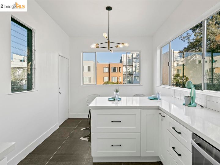 450 26th Ave, San Francisco, CA | Outer Richmond. Photo 17 of 44