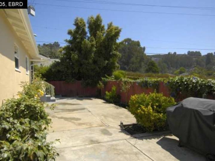 4548 Toyon Pl Oakland CA Home. Photo 9 of 9