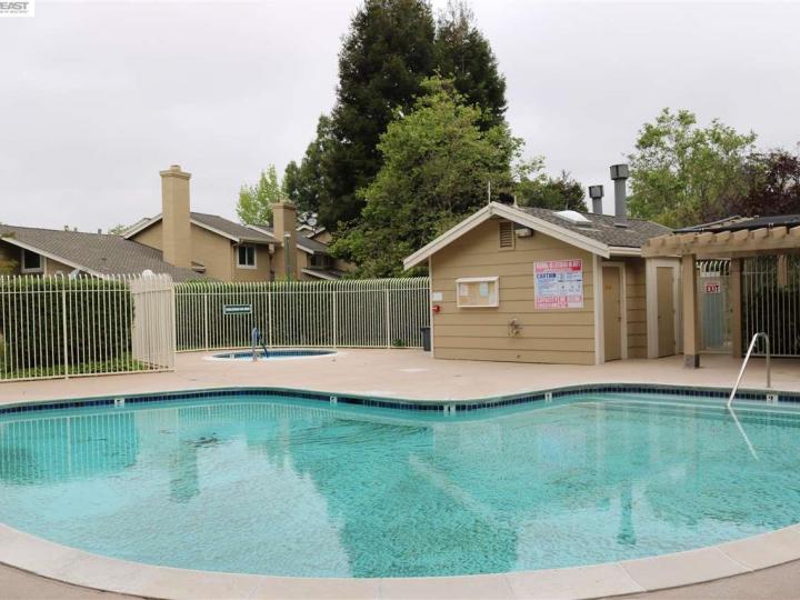 4704 Touchstone Ter, Fremont, CA, 94555 Townhouse. Photo 10 of 14