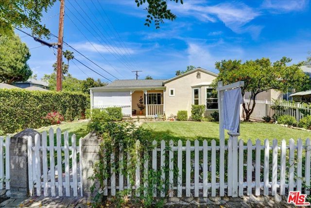 4744 Farmdale Ave, North Hollywood (los Angeles), CA | . Photo 2 of 30