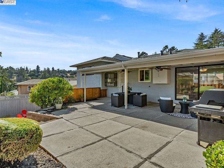4846 Stacy St, Oakland, CA | Grass Valley. Photo 30 of 34