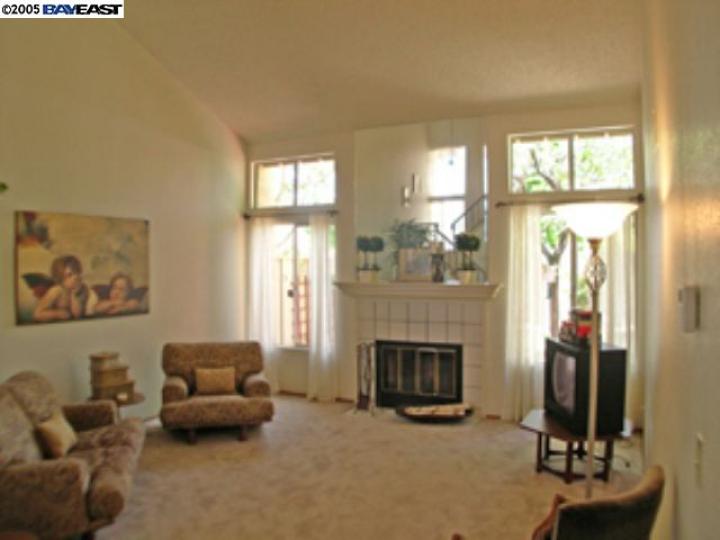 4848 Touchstone Ter, Fremont, CA, 94555-2604 Townhouse. Photo 2 of 9