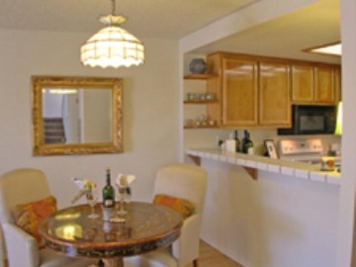 4848 Touchstone Ter, Fremont, CA, 94555-2604 Townhouse. Photo 4 of 9