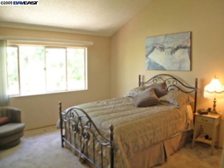 4848 Touchstone Ter, Fremont, CA, 94555-2604 Townhouse. Photo 6 of 9
