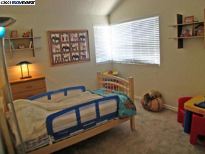 4848 Touchstone Ter, Fremont, CA, 94555-2604 Townhouse. Photo 8 of 9