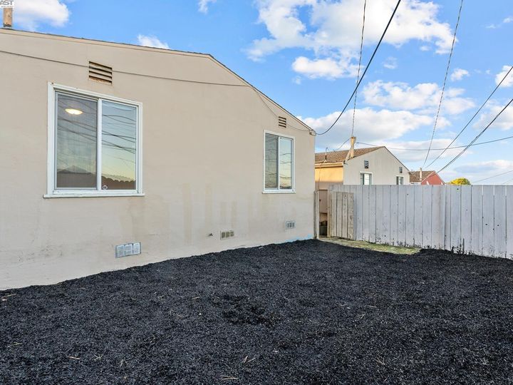 51 Oceanside Dr, Daly City, CA | Daly City. Photo 17 of 21