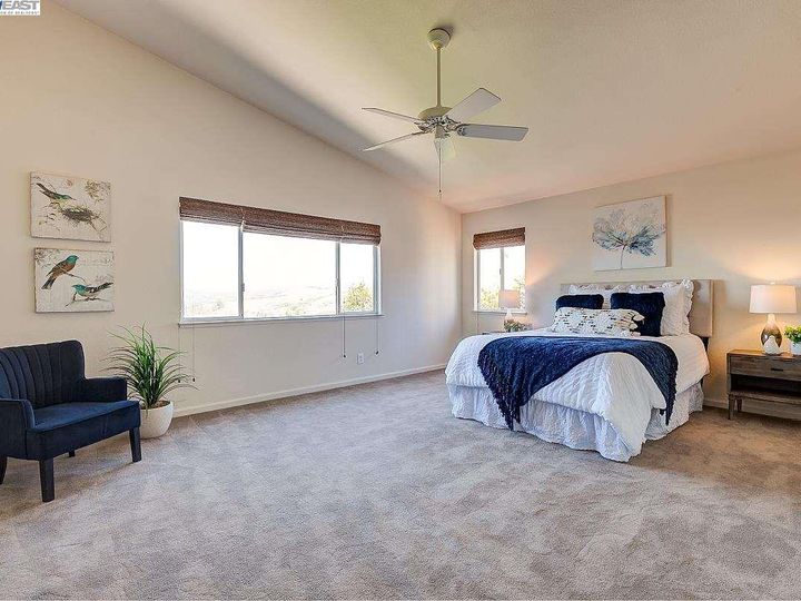 5306 Fairweather Ct, Castro Valley, CA | 5 Canyons. Photo 25 of 40