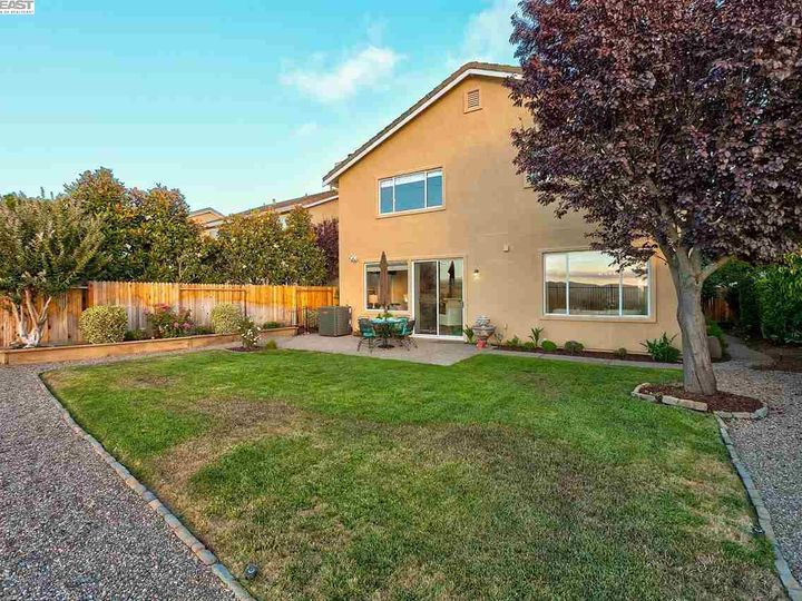 5306 Fairweather Ct, Castro Valley, CA | 5 Canyons. Photo 33 of 40
