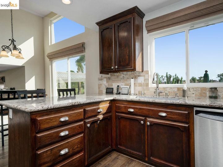 5361 Emerald Ct, Discovery Bay, CA | Discovery Bay Country Club. Photo 14 of 51