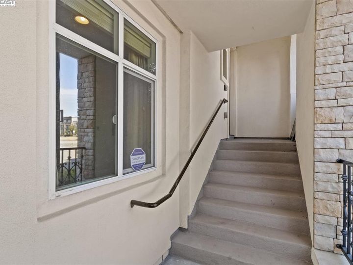 5372 Campus Dr, Dublin, CA, 95568 Townhouse. Photo 27 of 35