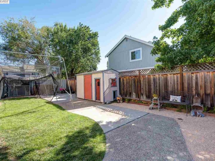 5429 Treeflower Dr Livermore CA Multi-family home. Photo 29 of 39