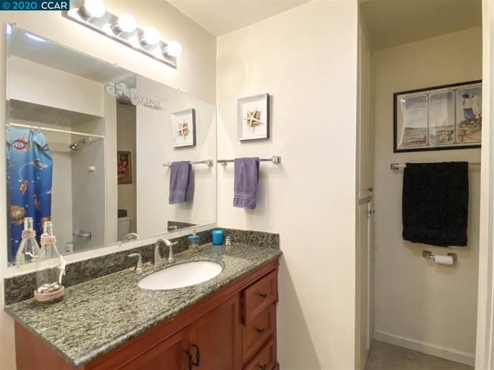 5472 Roundtree Pl #F, Concord, CA, 94521 Townhouse. Photo 15 of 20