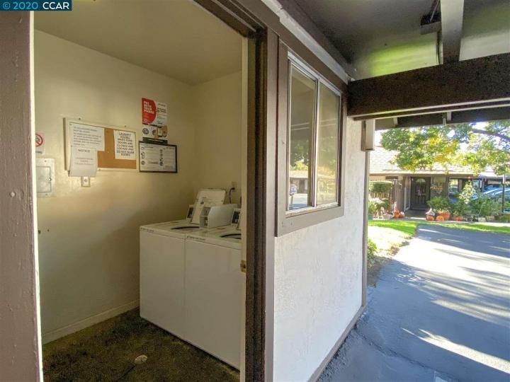 5472 Roundtree Pl #F, Concord, CA, 94521 Townhouse. Photo 17 of 20