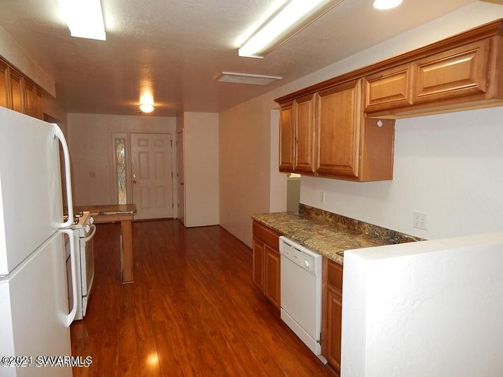 549 N Broadway Clarkdale AZ Multi-family home. Photo 11 of 26