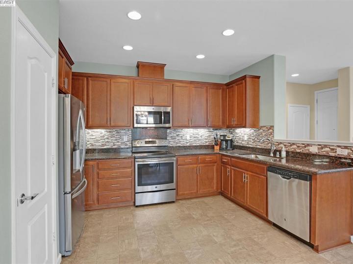 55 Obsidian Way Livermore CA Multi-family home. Photo 13 of 30