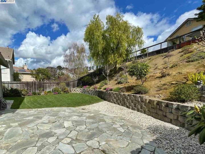 5538 Gold Creek Dr, Castro Valley, CA | 5 Canyons. Photo 12 of 38