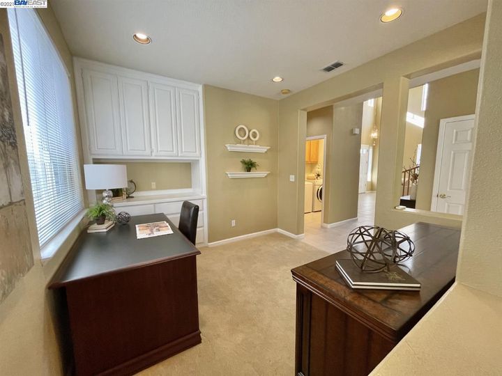 5538 Gold Creek Dr, Castro Valley, CA | 5 Canyons. Photo 16 of 38
