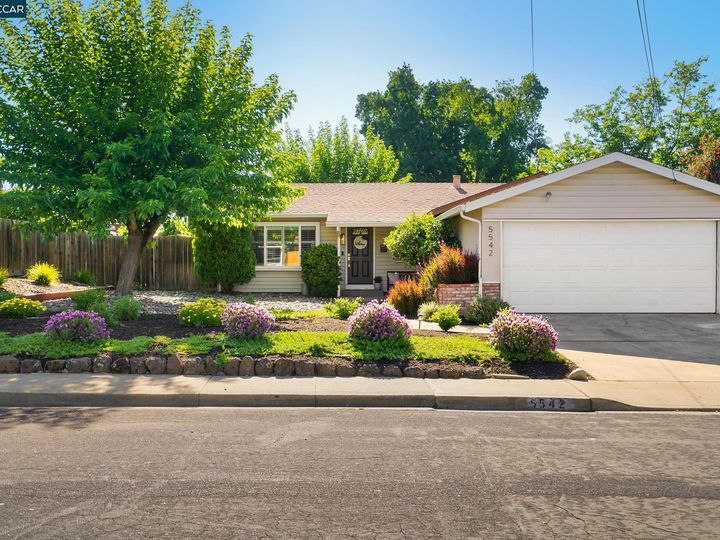 5542 Montana Dr, Concord, CA | Clayton Highland. Photo 1 of 27
