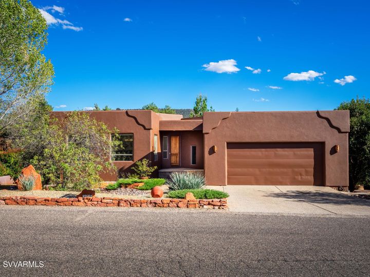 560 Concho Dr, Sedona, AZ | Cathedral View 1. Photo 1 of 35