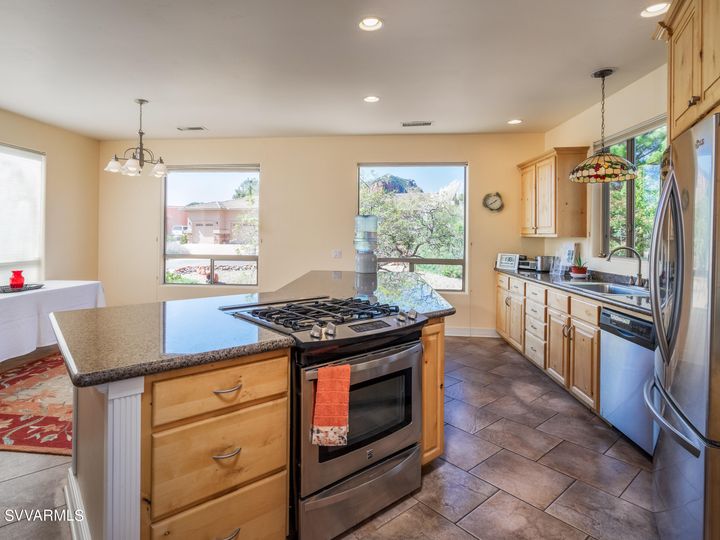 560 Concho Dr, Sedona, AZ | Cathedral View 1. Photo 11 of 35