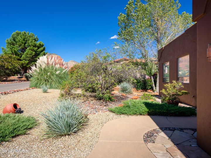 560 Concho Dr, Sedona, AZ | Cathedral View 1. Photo 4 of 35