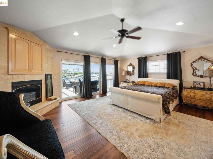 5645 Sunfish Ct, Discovery Bay, CA | Delta Waterfront Access. Photo 12 of 52