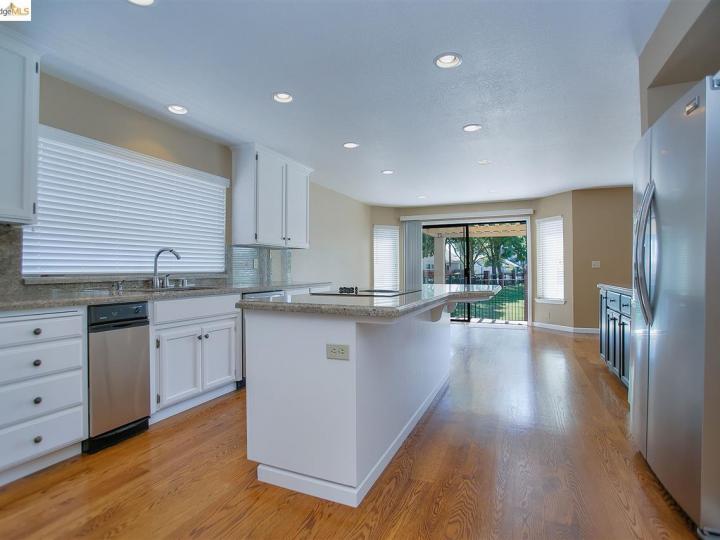 5770 Gateway Ct, Discovery Bay, CA | Discovery Bay Country Club. Photo 15 of 36