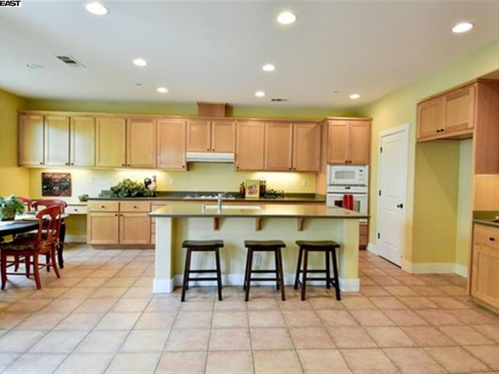 5880 Welch Ln, Livermore, CA | Dunsmuir. Photo 12 of 29