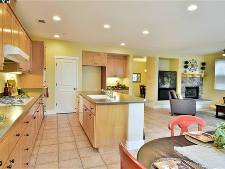5880 Welch Ln, Livermore, CA | Dunsmuir. Photo 14 of 29