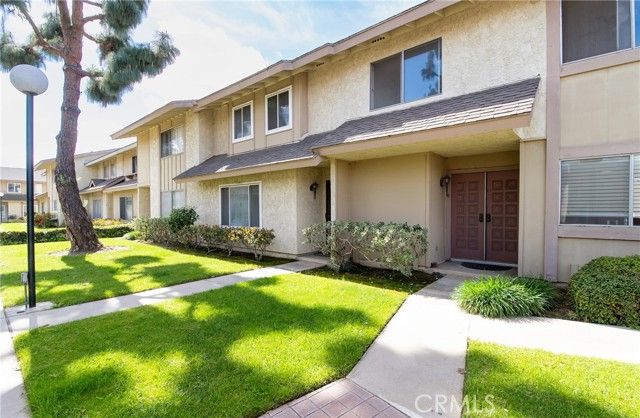 5950 Imperial #57, South Gate, CA, 90280 Townhouse. Photo 1 of 27