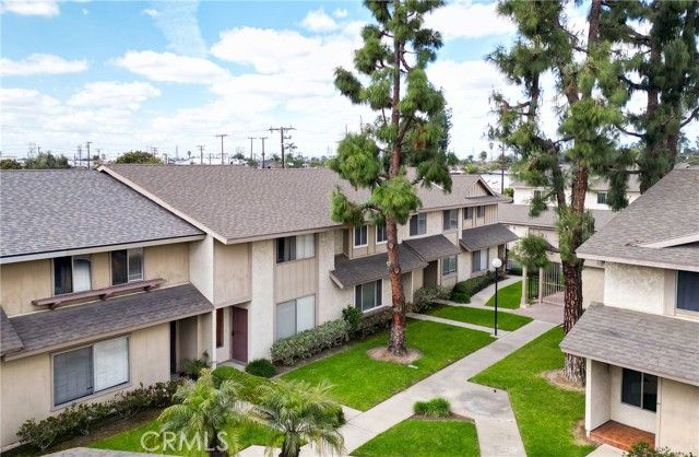 5950 Imperial #57, South Gate, CA, 90280 Townhouse. Photo 22 of 27