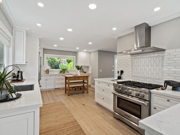 6055 Snake Rd, Oakland, CA | Lower Montclair. Photo 19 of 58