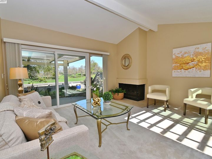 643 Silver Lake Dr, Danville, CA, 94526 Townhouse. Photo 9 of 59