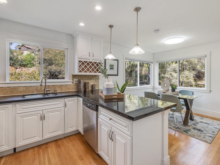 6465 Westover Dr, Oakland, CA | Piedmont Pines. Photo 15 of 31