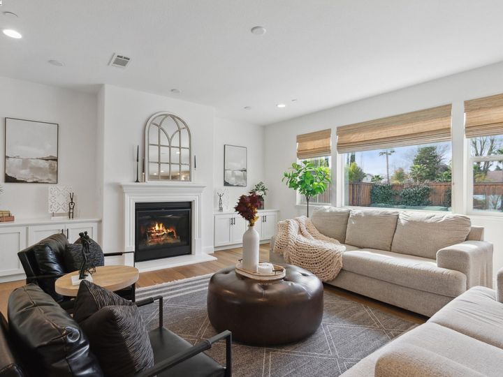 65 Letty Ln, Brentwood, CA | Brentwood. Photo 9 of 56