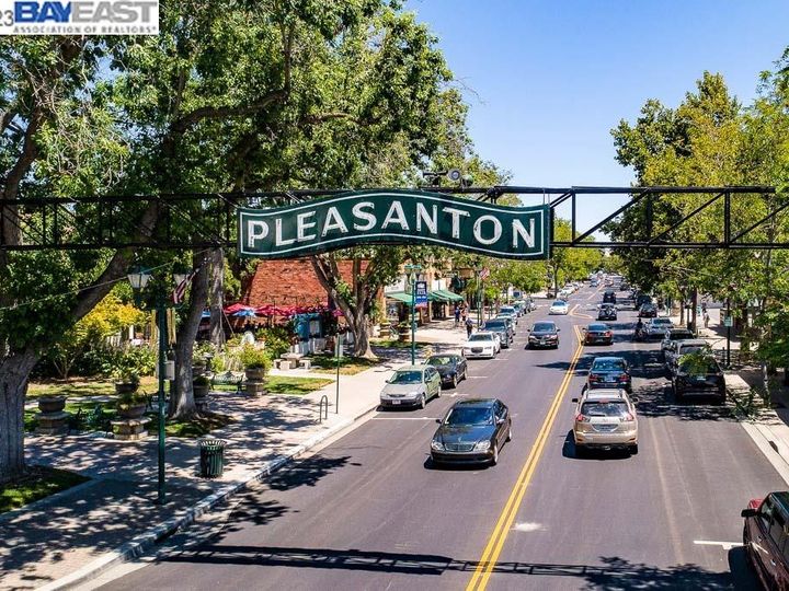 727 Peters Ave, Pleasanton, CA | Downtown Pleas.. Photo 30 of 33
