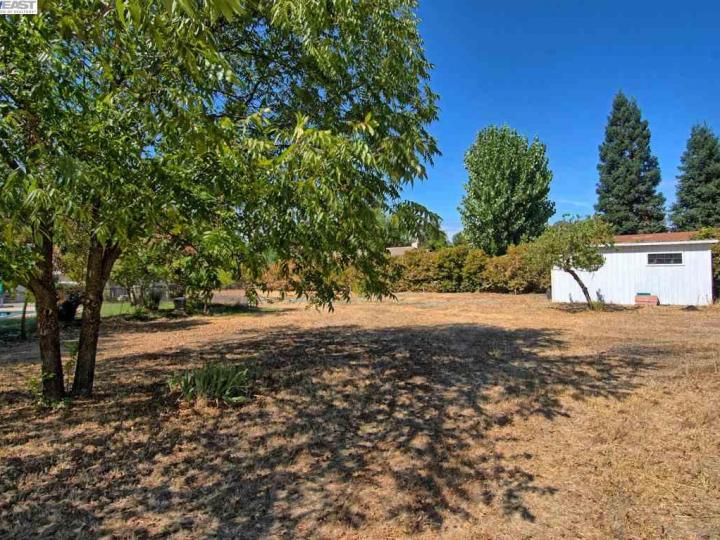 765 Lucknow Ave, Red Bluff, CA | . Photo 36 of 40