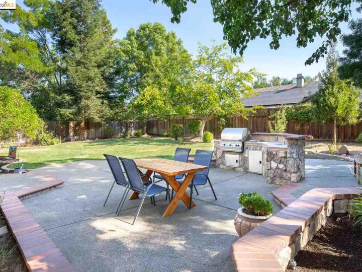 795 Rutherford Cir, Brentwood, CA | Apple Hill Ests. Photo 31 of 40