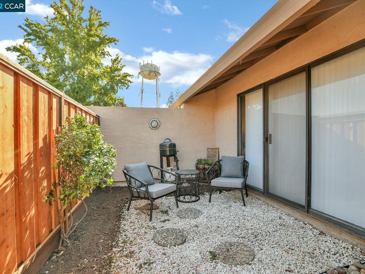 844 Villa Ter, Brentwood, CA, 94513 Townhouse. Photo 18 of 24