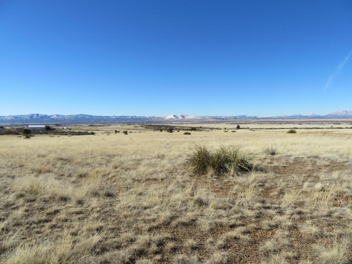 8465 N Howling Ln Prescott Valley AZ. Photo 5 of 18