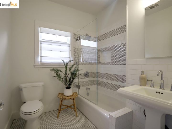 875 52nd St, Oakland, CA | North Oakland. Photo 20 of 45